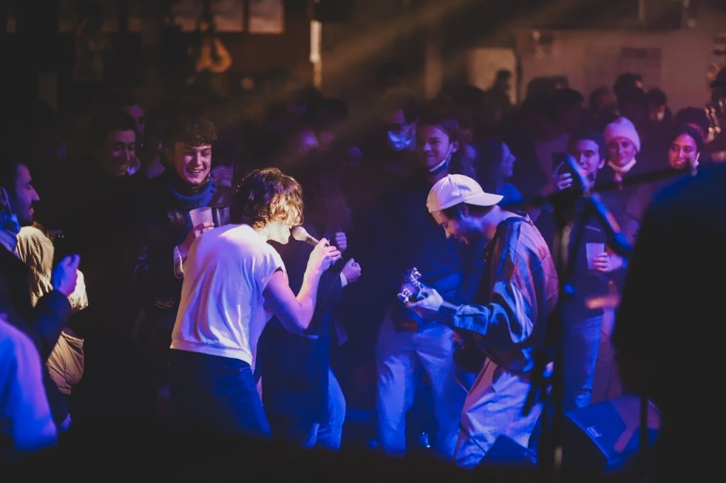 The band Ninety’s Story on stage at our Groover Obsessions 1st anniversary in December ‘21